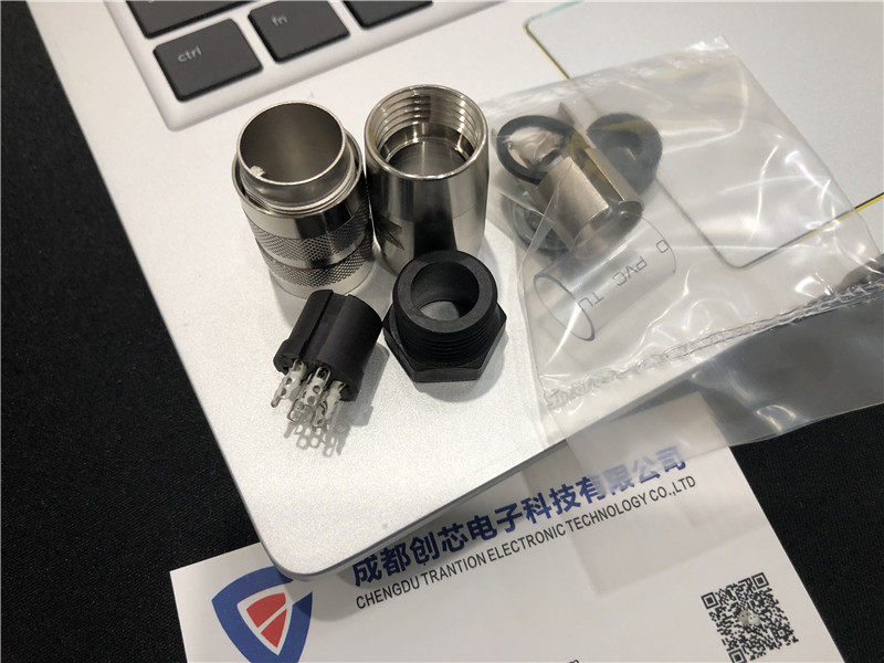 Amphenol C091 31D007 101 2 U 